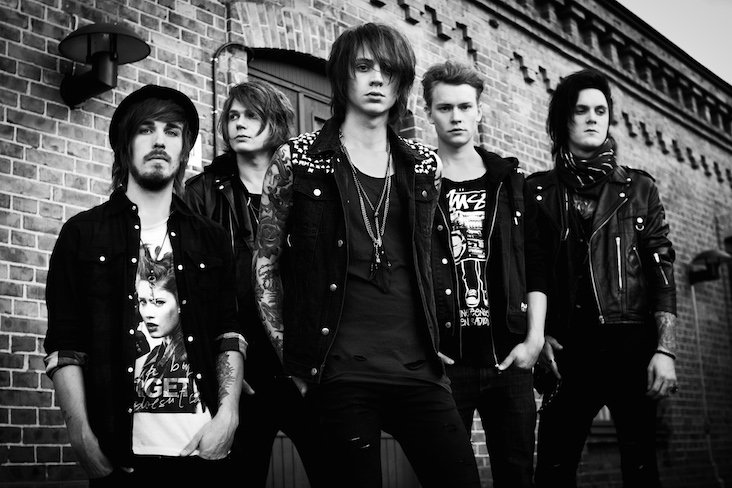 Her Bright Skies release new music video for “Bonnie & Clyde (The Revolution)”
