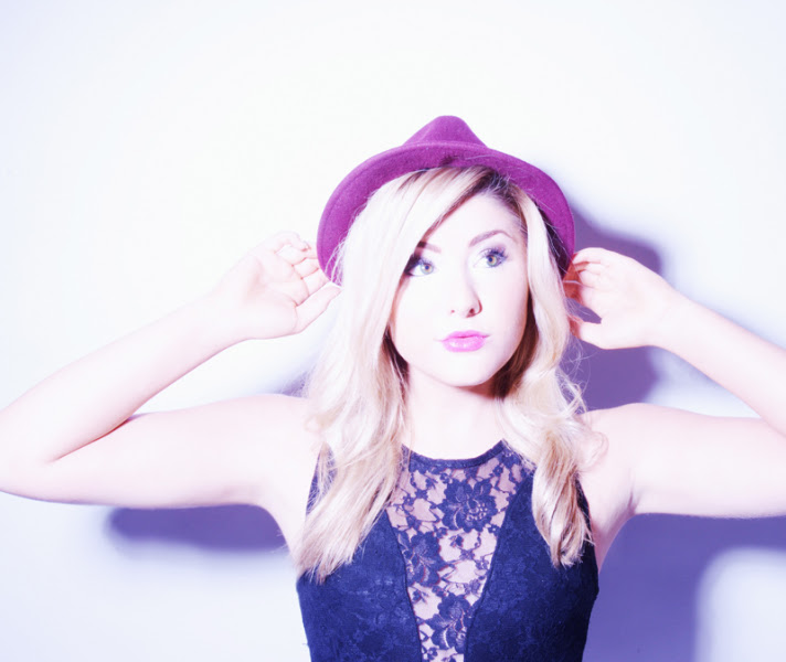 Julia McKinnis release new music video for “Airplane”
